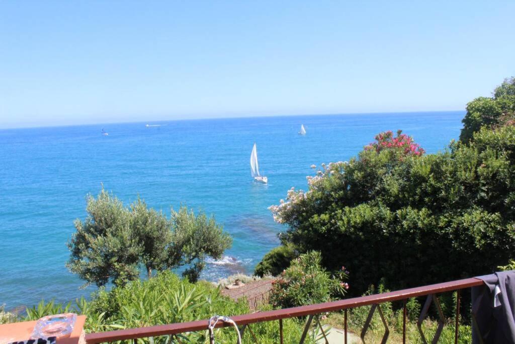 Conca Verde Appartamento Sul Mare Marina dʼMarina dʼAndora Extérieur photo